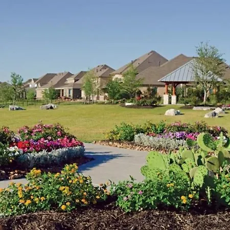 Lake Cypress Villa